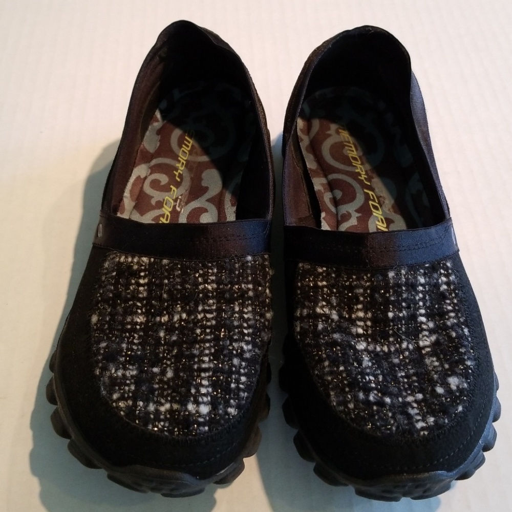 Sketchers flats